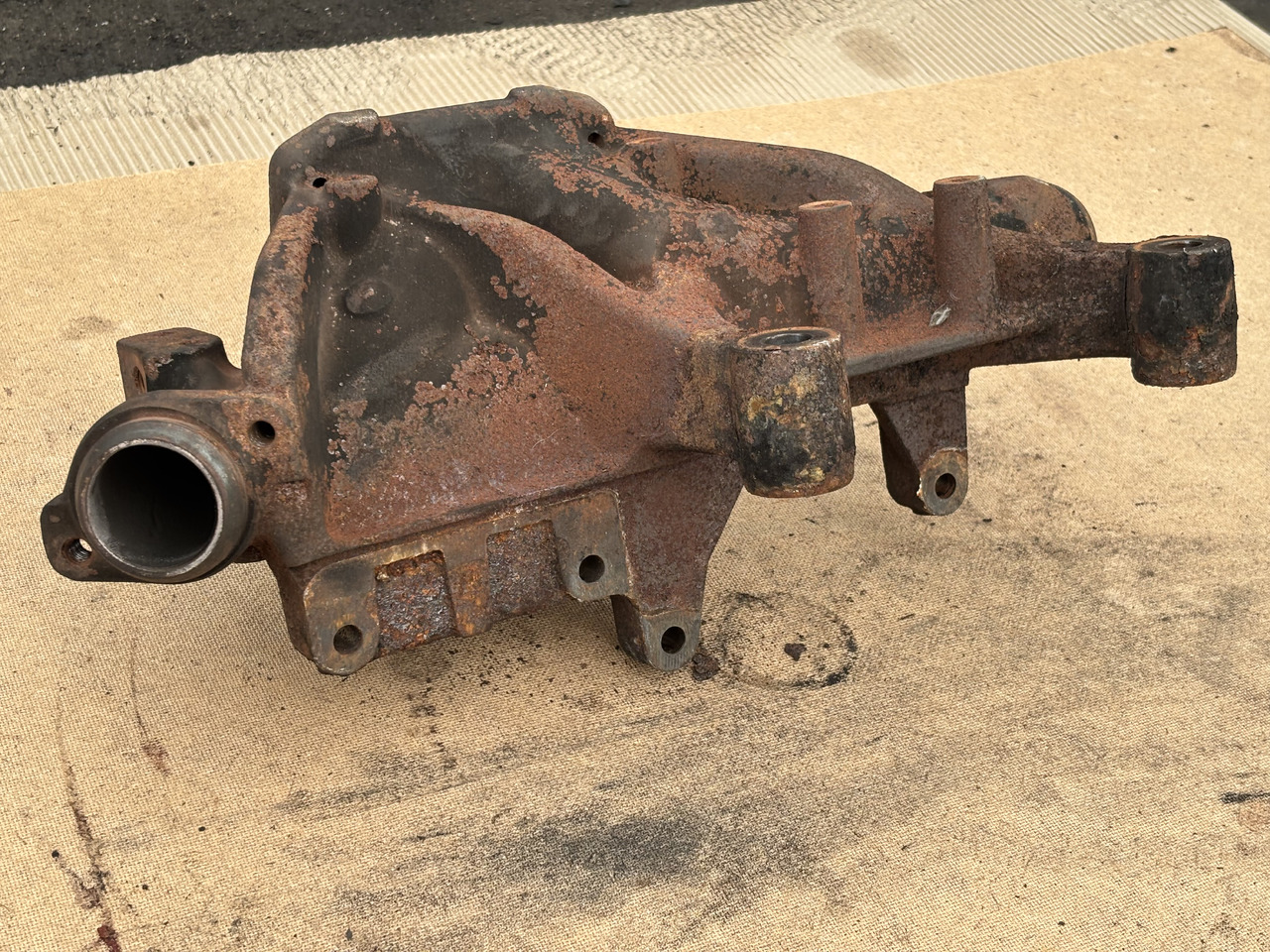 Claas Lexion 780 Kolektor Wydechowy Mercedes R5421421009 OM502 - Exhaust manifold for Combine harvester: picture 5 Claas Lexion 780 Kolektor Wydechowy Mercedes R5421421009 OM502 - Exhaust manifold for Combine harvester: picture 5