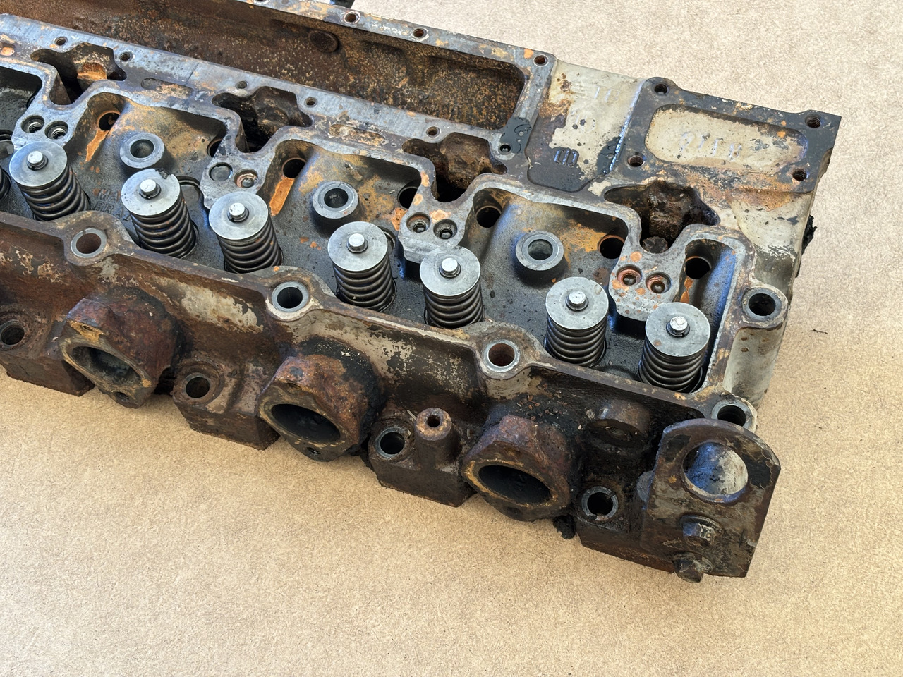 Cummins 6CT 6CT8.3 6C8.3 Głowica Cylindra j925642 3936180 - Cylinder head: picture 3 Cummins 6CT 6CT8.3 6C8.3 Głowica Cylindra j925642 3936180 - Cylinder head: picture 3