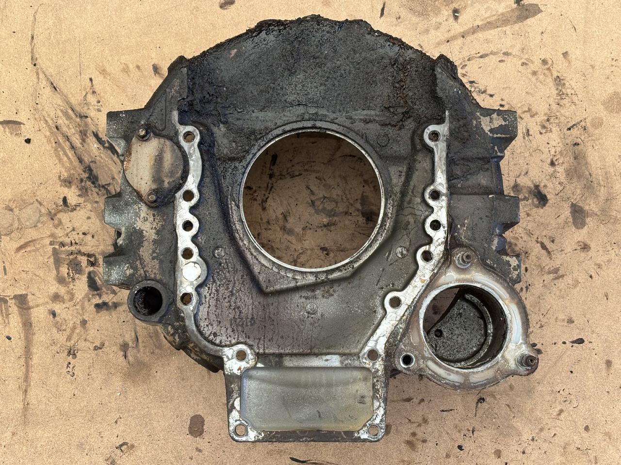 Cummins 8.3 6CT 6CTA 6CTAA Obudowa Koła Zamachowego 3906689 - Flywheel: picture 1 Cummins 8.3 6CT 6CTA 6CTAA Obudowa Koła Zamachowego 3906689 - Flywheel: picture 1