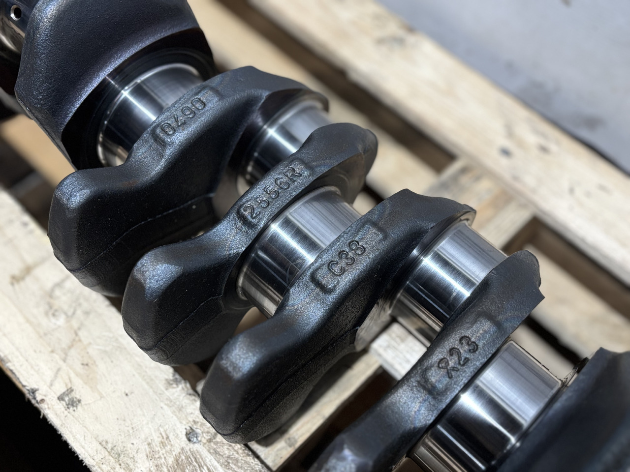 Deutz TCD2013 L06 4V 04902556R Wał Korbowy 04902556 - Crankshaft for Agricultural machinery: picture 3 Deutz TCD2013 L06 4V 04902556R Wał Korbowy 04902556 - Crankshaft for Agricultural machinery: picture 3