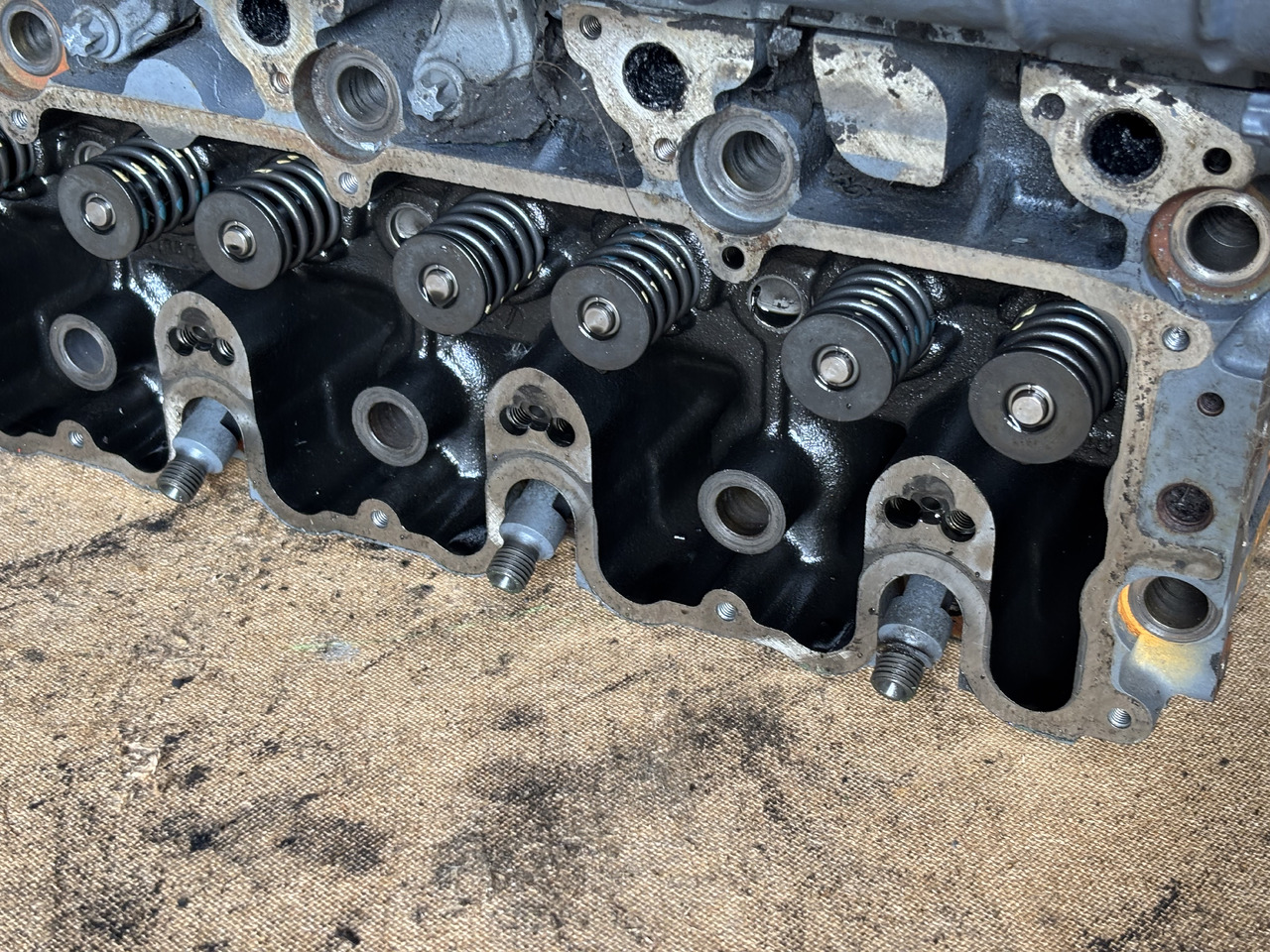 Deutz TD2011 D2011 D2011L04W Blok Silnika Kolektor Wydechowy 04270858 - Cylinder block for Agricultural machinery: picture 2 Deutz TD2011 D2011 D2011L04W Blok Silnika Kolektor Wydechowy 04270858 - Cylinder block for Agricultural machinery: picture 2