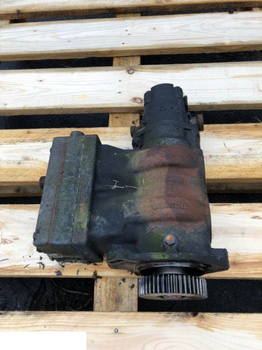 Fendt 936 Spręźarka - Air brake compressor for Agricultural machinery: picture 1 Fendt 936 Spręźarka - Air brake compressor for Agricultural machinery: picture 1