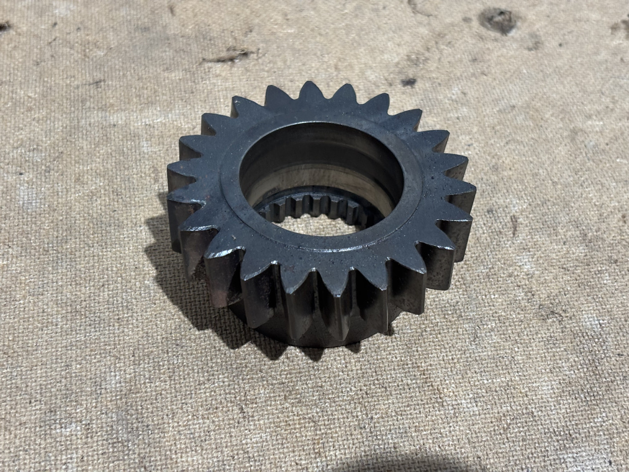 Fendt AGCO 920 924 926 930 Skrzynia Biegów Tryb Koło Zębate Zębatka CZĘŚĆI M934100082040 - Gearbox for Agricultural machinery: picture 1 Fendt AGCO 920 924 926 930 Skrzynia Biegów Tryb Koło Zębate Zębatka CZĘŚĆI M934100082040 - Gearbox for Agricultural machinery: picture 1