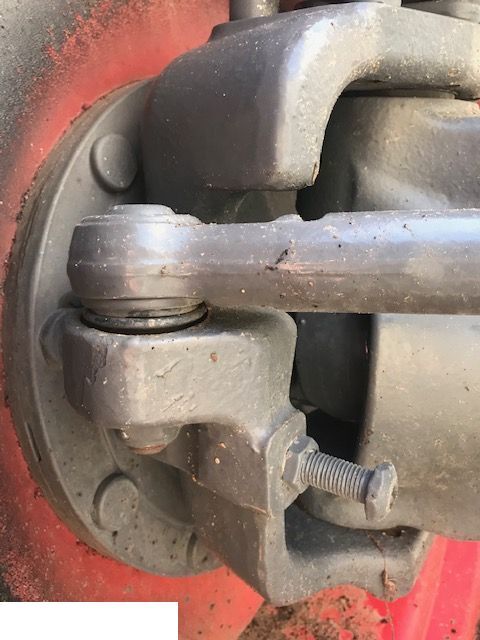 Fendt - Most Przedni TYP: x 711 - Zwrotnica Zwolnica Atak Dyfer - Steering knuckle for Agricultural machinery: picture 2 Fendt - Most Przedni TYP: x 711 - Zwrotnica Zwolnica Atak Dyfer - Steering knuckle for Agricultural machinery: picture 2