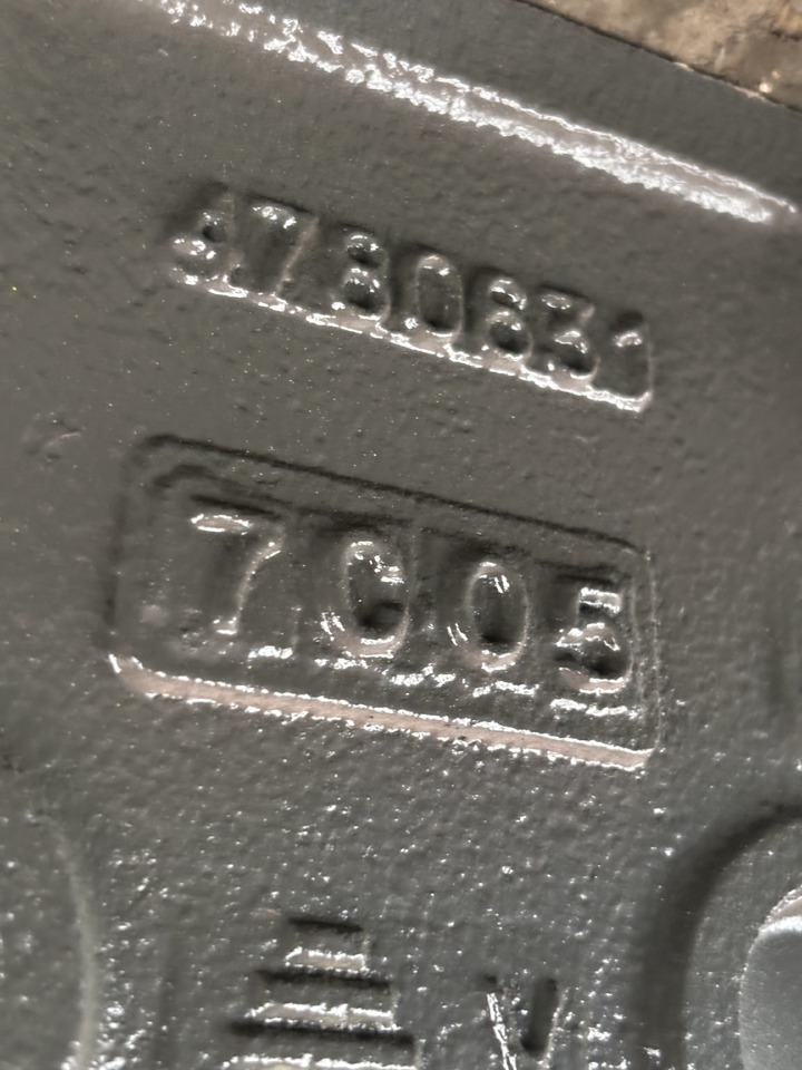 IVECO 8041.05 Blok Silnika 4780631 - Cylinder block for Agricultural machinery: picture 2 IVECO 8041.05 Blok Silnika 4780631 - Cylinder block for Agricultural machinery: picture 2