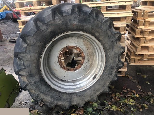 JCB Fastrack - Koła 480/70 R30 - Wheel and tire package for Agricultural machinery: picture 4 JCB Fastrack - Koła 480/70 R30 - Wheel and tire package for Agricultural machinery: picture 4