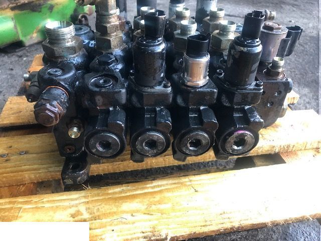 JCB TM - Rozdzielacz Hydrauliczny - Hydraulic valve for Telescopic handler: picture 2 JCB TM - Rozdzielacz Hydrauliczny - Hydraulic valve for Telescopic handler: picture 2