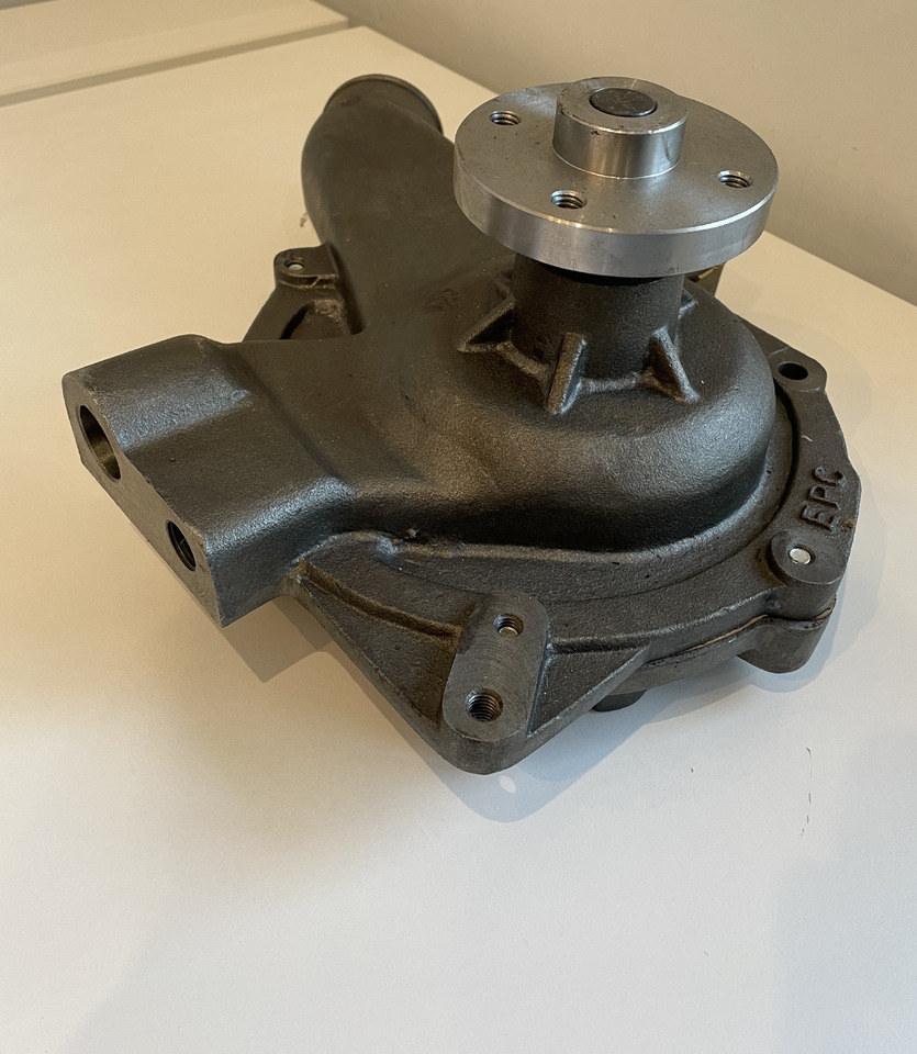 John Deere 4030 4230 4040 4240 4440 - pompa wody AR98549 - Coolant pump for Agricultural machinery: picture 2 John Deere 4030 4230 4040 4240 4440 - pompa wody AR98549 - Coolant pump for Agricultural machinery: picture 2