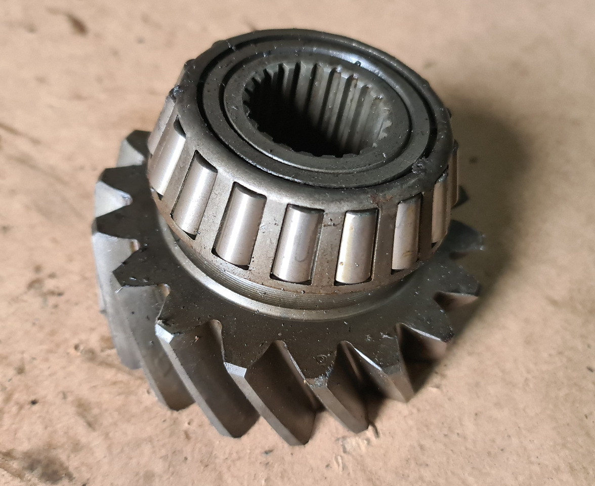 John Deere 4650, 4850 Bieg Pierścień Wewnętrzyny R71319 JD9048 - Gearbox and parts for Agricultural machinery: picture 1 John Deere 4650, 4850 Bieg Pierścień Wewnętrzyny R71319 JD9048 - Gearbox and parts for Agricultural machinery: picture 1