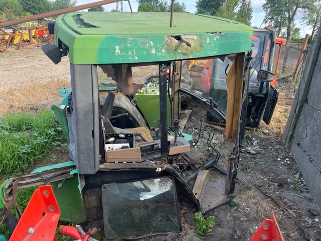 John Deere 6100 | 6200 | 6300 | 6400 - Kabina ~ Szkielet - Cab for Agricultural machinery: picture 4 John Deere 6100 | 6200 | 6300 | 6400 - Kabina ~ Szkielet - Cab for Agricultural machinery: picture 4