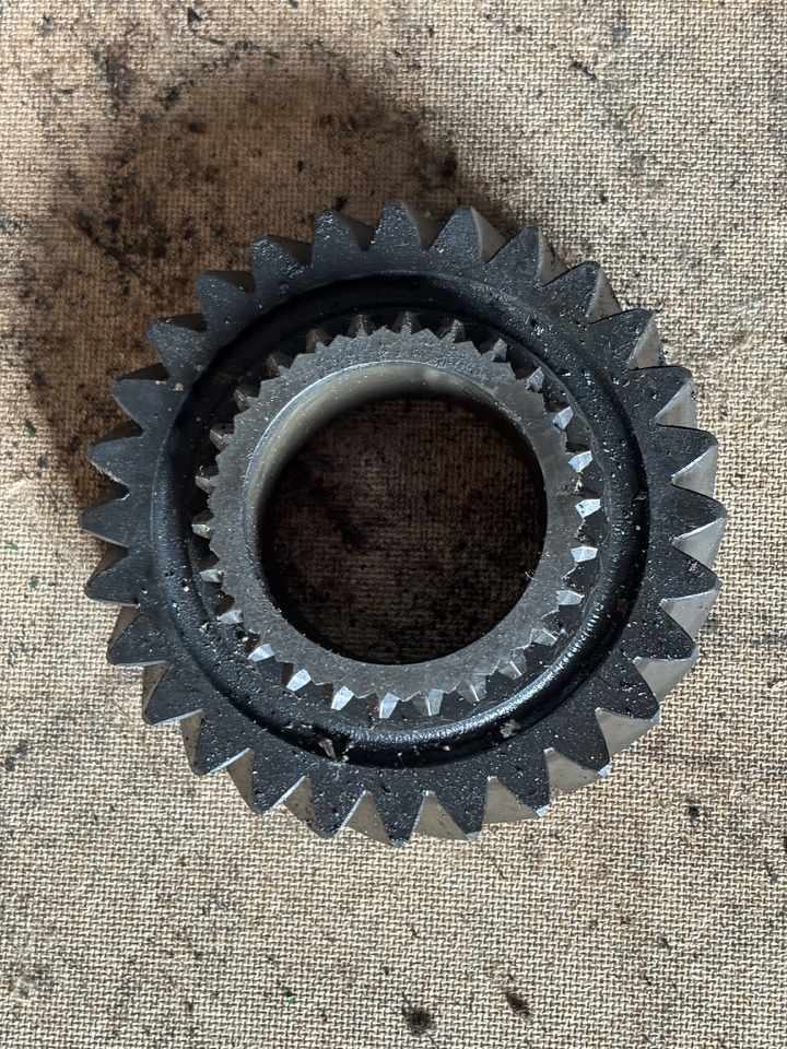 John Deere 6400 6600 6506 Koło Zębate Tryb L100534 L78948 - Gearbox and parts for Agricultural machinery: picture 2 John Deere 6400 6600 6506 Koło Zębate Tryb L100534 L78948 - Gearbox and parts for Agricultural machinery: picture 2
