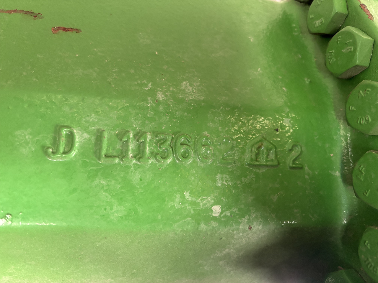 John Deere 6510 6610 7220 7320 Obudowa wału przedniej osi centralnego L113662   L113277 - Front axle for Agricultural machinery: picture 3 John Deere 6510 6610 7220 7320 Obudowa wału przedniej osi centralnego L113662   L113277 - Front axle for Agricultural machinery: picture 3