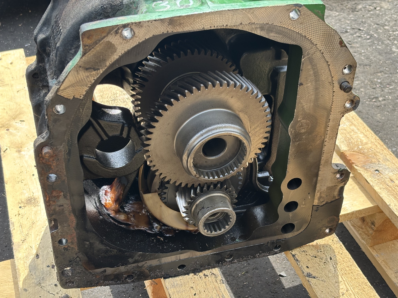 John Deere 6630 Obudowa skrzyni biegów L102062 AL201023 L156144 L155896 L175916 - Gearbox and parts for Agricultural machinery: picture 1 John Deere 6630 Obudowa skrzyni biegów L102062 AL201023 L156144 L155896 L175916 - Gearbox and parts for Agricultural machinery: picture 1