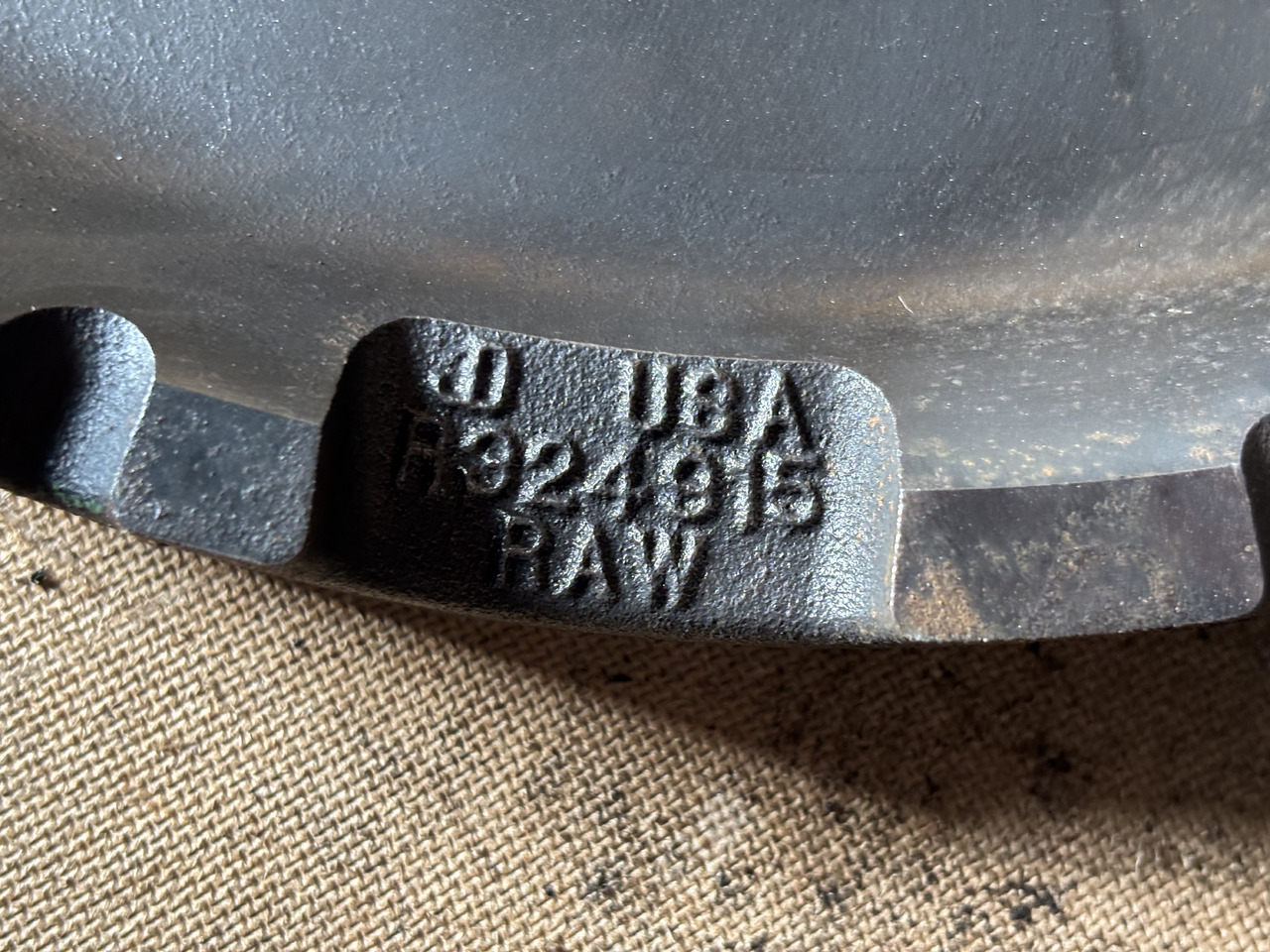 John Deere 7210 7230 7250 7R330 7R350 Docisk Hamulca Płytka R324914 - Brake parts for Agricultural machinery: picture 3 John Deere 7210 7230 7250 7R330 7R350 Docisk Hamulca Płytka R324914 - Brake parts for Agricultural machinery: picture 3