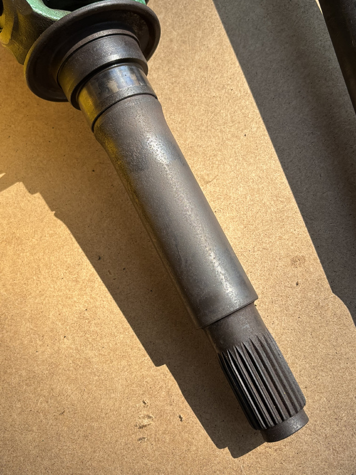 John Deere 7RXXX 7R330 7R 330 Przegub uniwersalny z wałem RE250840 TA21764 - Transmission for Agricultural machinery: picture 3 John Deere 7RXXX 7R330 7R 330 Przegub uniwersalny z wałem RE250840 TA21764 - Transmission for Agricultural machinery: picture 3