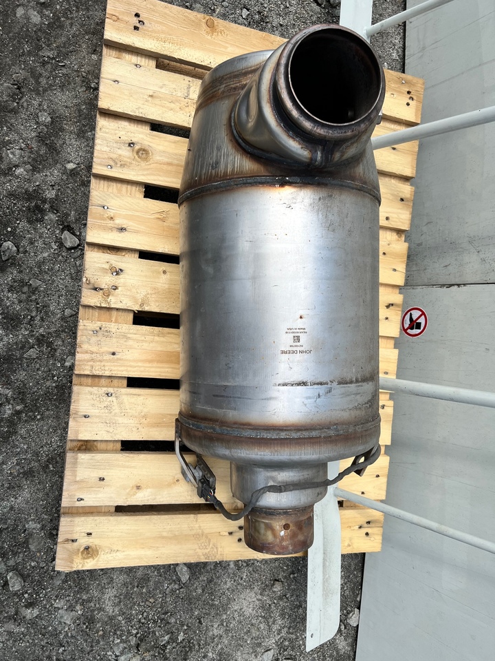 John Deere Katalizator DZ100798 - Catalytic converter for Agricultural machinery: picture 1 John Deere Katalizator DZ100798 - Catalytic converter for Agricultural machinery: picture 1