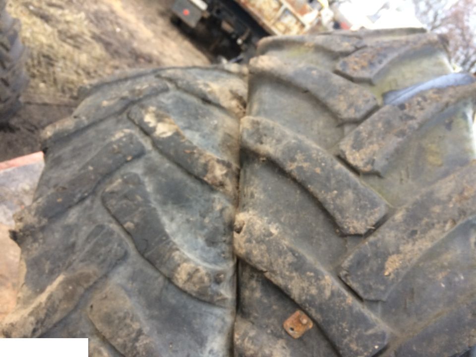 Koło John Deere 4400 - 405/70-24 - Wheel and tire package for Material handling equipment: picture 4 Koło John Deere 4400 - 405/70-24 - Wheel and tire package for Material handling equipment: picture 4