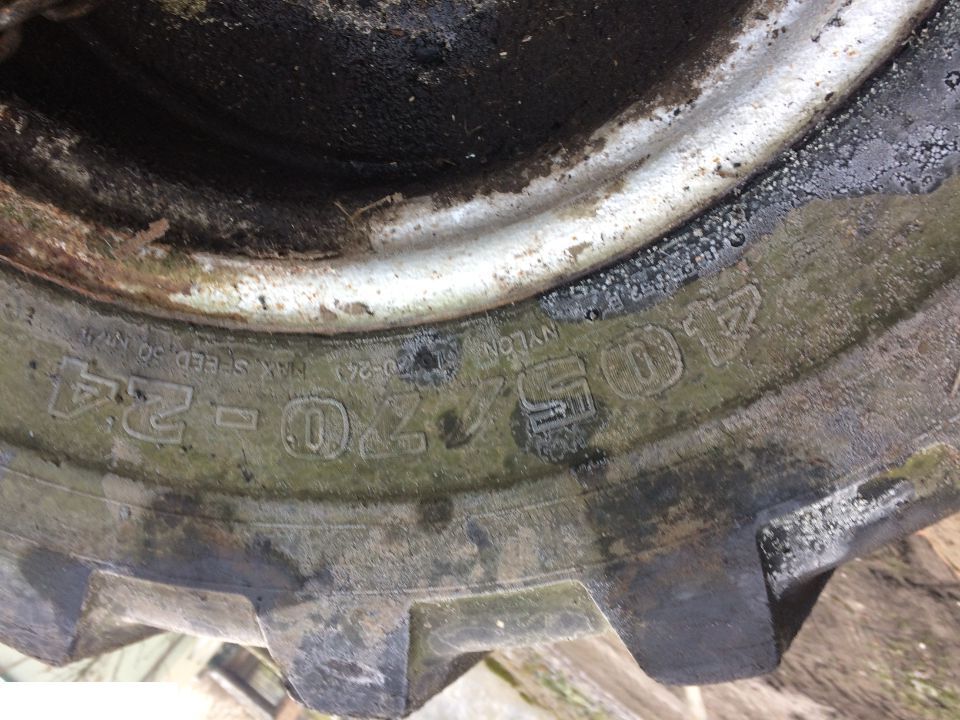 Koło John Deere 4400 - 405/70-24 - Wheel and tire package for Material handling equipment: picture 3 Koło John Deere 4400 - 405/70-24 - Wheel and tire package for Material handling equipment: picture 3