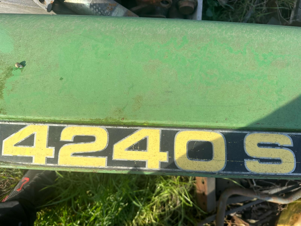 Ładowacz czołowy TUR do John Deere 4240S 4240 - Front loader for tractor: picture 4 Ładowacz czołowy TUR do John Deere 4240S 4240 - Front loader for tractor: picture 4