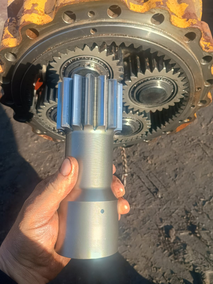 Liebherr L 550 L550 Doosan DL 250 DL250 Zwolnica Kompletna + Wał Napędu Zwolnicy - Final drive for Agricultural machinery: picture 3 Liebherr L 550 L550 Doosan DL 250 DL250 Zwolnica Kompletna + Wał Napędu Zwolnicy - Final drive for Agricultural machinery: picture 3