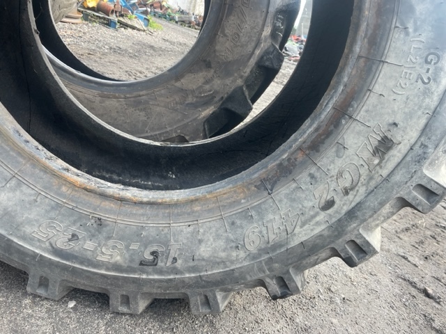 Malhotra MRL 15.5-25 - Tire for Agricultural machinery: picture 4 Malhotra MRL 15.5-25 - Tire for Agricultural machinery: picture 4