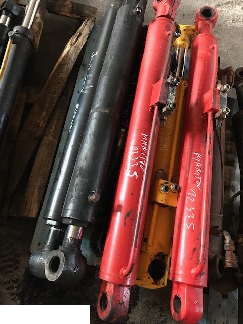 Manitou 1233 - Siłownik Podnoszenia - Hydraulic cylinder for Telescopic handler: picture 1 Manitou 1233 - Siłownik Podnoszenia - Hydraulic cylinder for Telescopic handler: picture 1