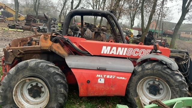 Manitou 627 zwolnica zwrotnica ramie teleskop karetka felgi części - Steering knuckle for Agricultural machinery: picture 3 Manitou 627 zwolnica zwrotnica ramie teleskop karetka felgi części - Steering knuckle for Agricultural machinery: picture 3