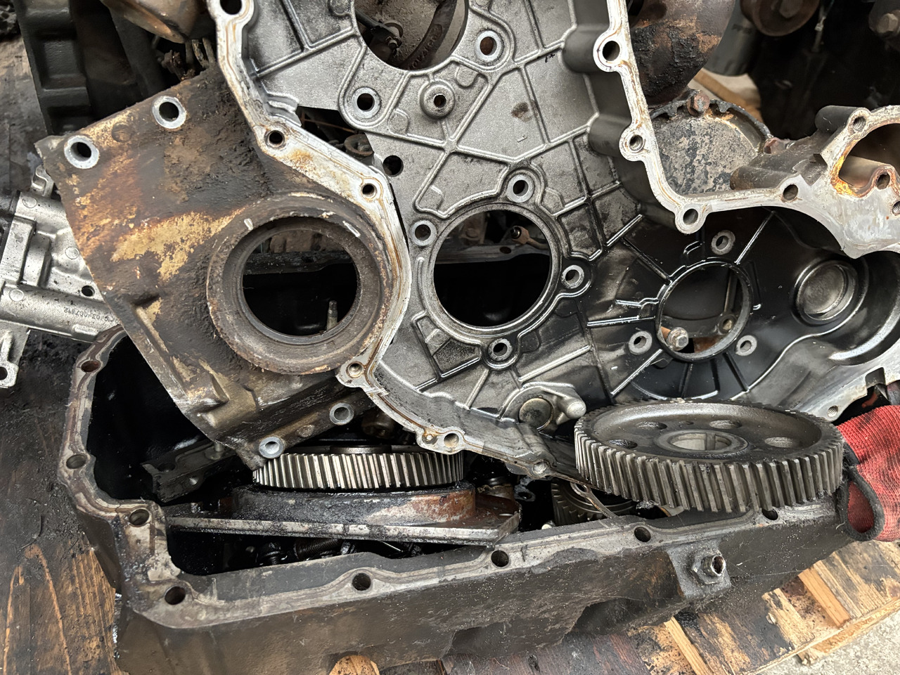 Manitou MLT 634-120 Perkins Silnik Blok Tryby Koło Pasowe Pokrywa Wał Korbowy CZĘŚCI - Crankshaft for Agricultural machinery: picture 2 Manitou MLT 634-120 Perkins Silnik Blok Tryby Koło Pasowe Pokrywa Wał Korbowy CZĘŚCI - Crankshaft for Agricultural machinery: picture 2