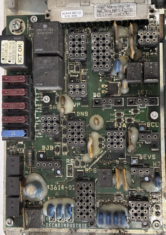 Merlo 059196 Kontroler Płyta Elektroniczna ECU MUGS UGS SGB Sterownik Bezpiecznik - ECU for Agricultural machinery: picture 1 Merlo 059196 Kontroler Płyta Elektroniczna ECU MUGS UGS SGB Sterownik Bezpiecznik - ECU for Agricultural machinery: picture 1