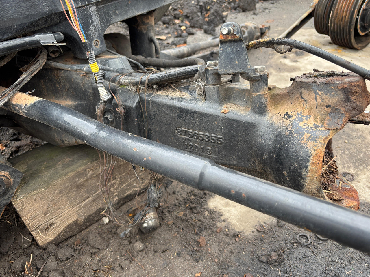 New Holland T6.175 T7.235 Most Przedni 87565355 - Front axle for Agricultural machinery: picture 1 New Holland T6.175 T7.235 Most Przedni 87565355 - Front axle for Agricultural machinery: picture 1