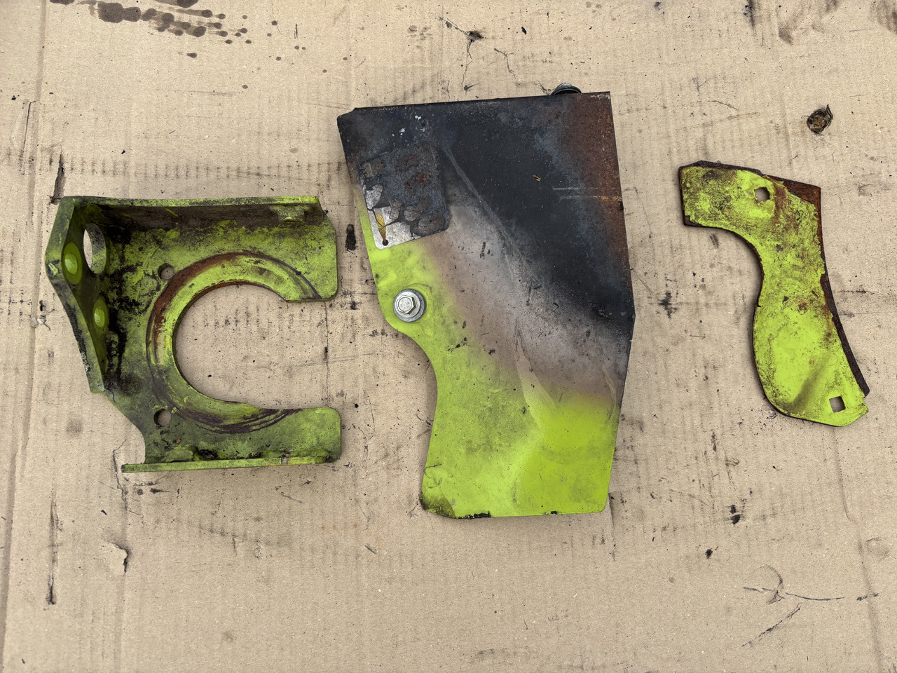 Claas Jaguar 970 - obudowy metalowe - Spare parts for Combine harvester: picture 1 Claas Jaguar 970 - obudowy metalowe - Spare parts for Combine harvester: picture 1