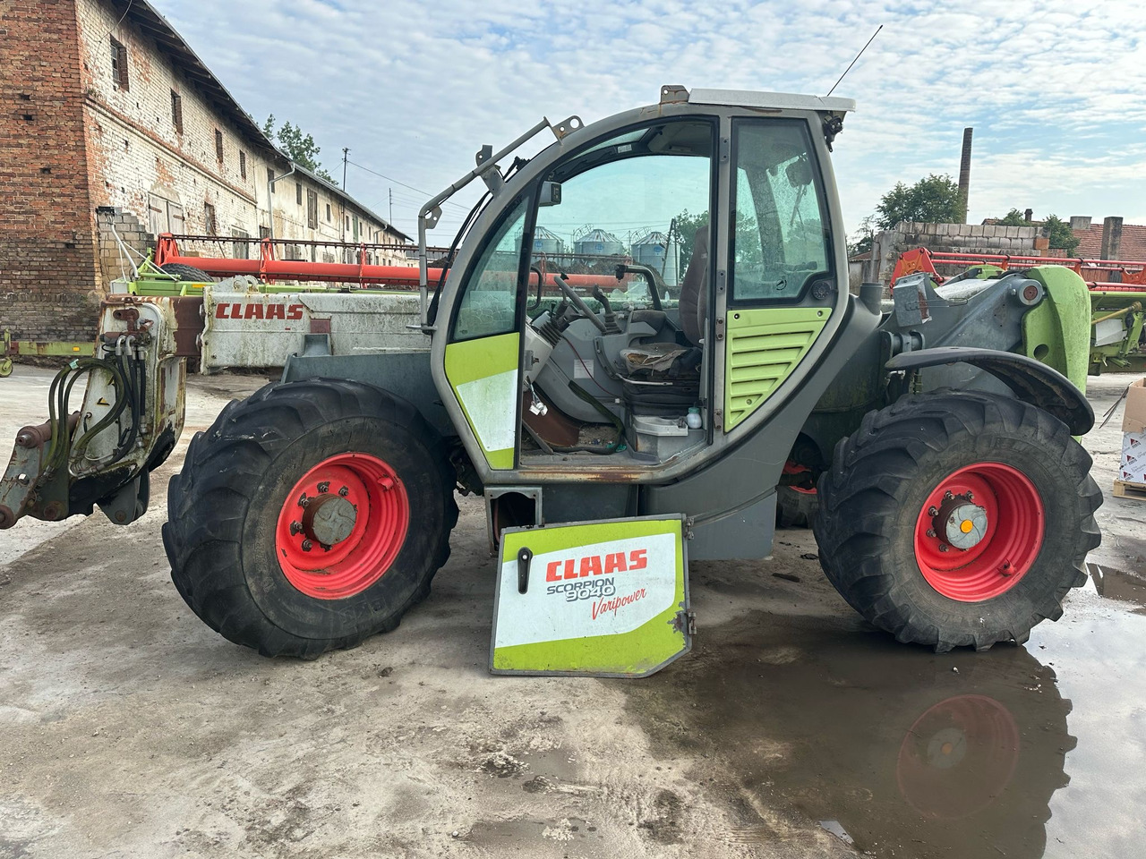 Claas Scorpion 9040 Variopower - ramię siłownik karetka - Spare parts for Telescopic handler: picture 1 Claas Scorpion 9040 Variopower - ramię siłownik karetka - Spare parts for Telescopic handler: picture 1