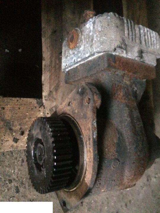 Spręźarka Fendt 726 - Air brake compressor for Agricultural machinery: picture 2 Spręźarka Fendt 726 - Air brake compressor for Agricultural machinery: picture 2