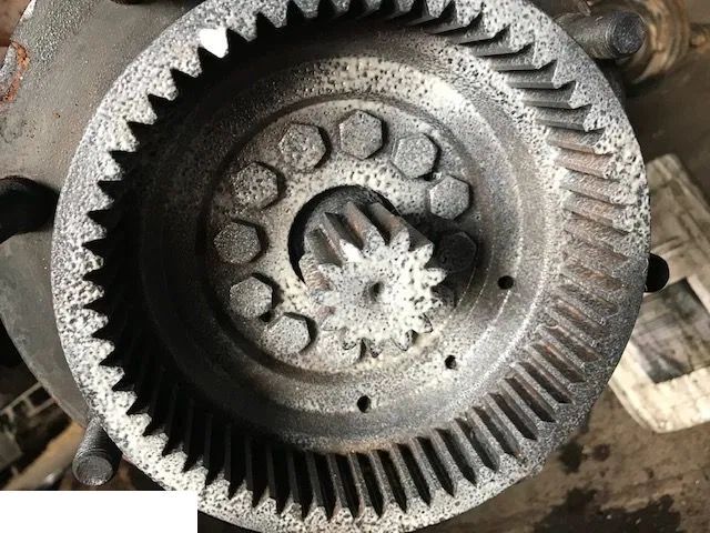 VALTRA 800 900 - Zwolnica Zwrotnica - Final drive for Agricultural machinery: picture 1 VALTRA 800 900 - Zwolnica Zwrotnica - Final drive for Agricultural machinery: picture 1