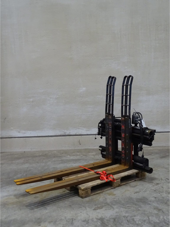 Durwen Double pallet clamp FEM3 DPK30C - Attachment for Material handling equipment: picture 2 Durwen Double pallet clamp FEM3 DPK30C - Attachment for Material handling equipment: picture 2