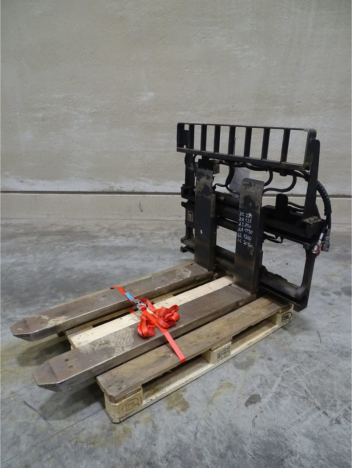Durwen Fork positioner FEM 2 RZV-S-TGZ.25.1200 - Attachment for Material handling equipment: picture 1 Durwen Fork positioner FEM 2 RZV-S-TGZ.25.1200 - Attachment for Material handling equipment: picture 1