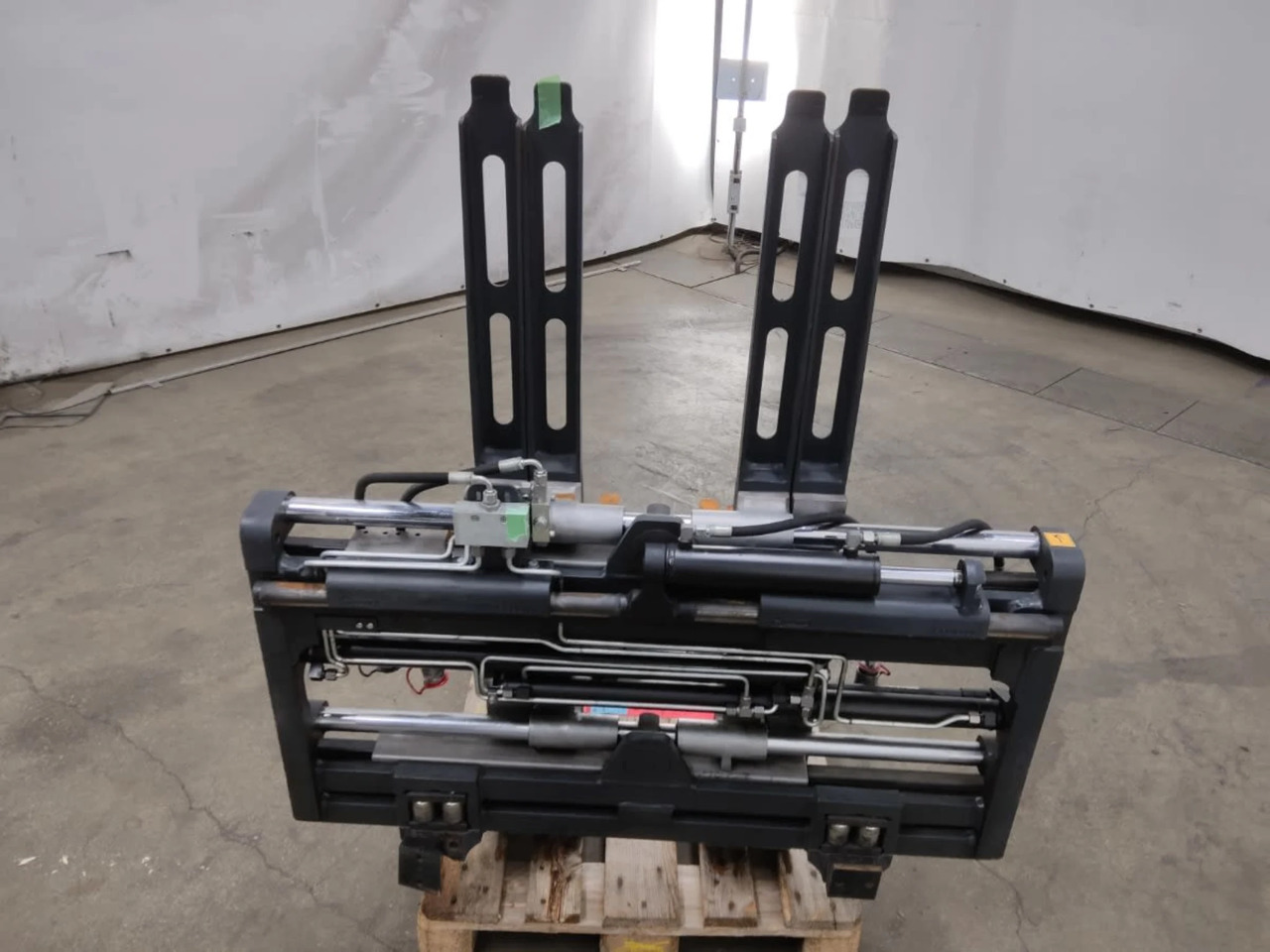 Kaup P7-DPG30 - Attachment for Material handling equipment: picture 4 Kaup P7-DPG30 - Attachment for Material handling equipment: picture 4