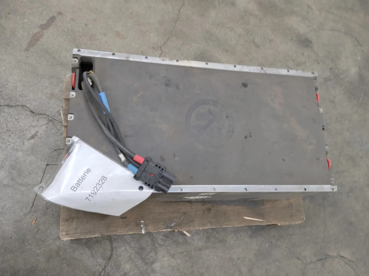BMZ Battery 48V 268Ah 13,10kw - Battery for Material handling equipment: picture 4 BMZ Battery 48V 268Ah 13,10kw - Battery for Material handling equipment: picture 4