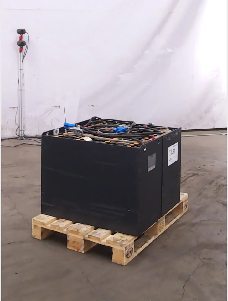 Battery Package 2 pieces - Battery for Material handling equipment: picture 3 Battery Package 2 pieces - Battery for Material handling equipment: picture 3