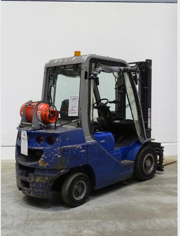Cesab M325G - LPG forklift: picture 3 Cesab M325G - LPG forklift: picture 3
