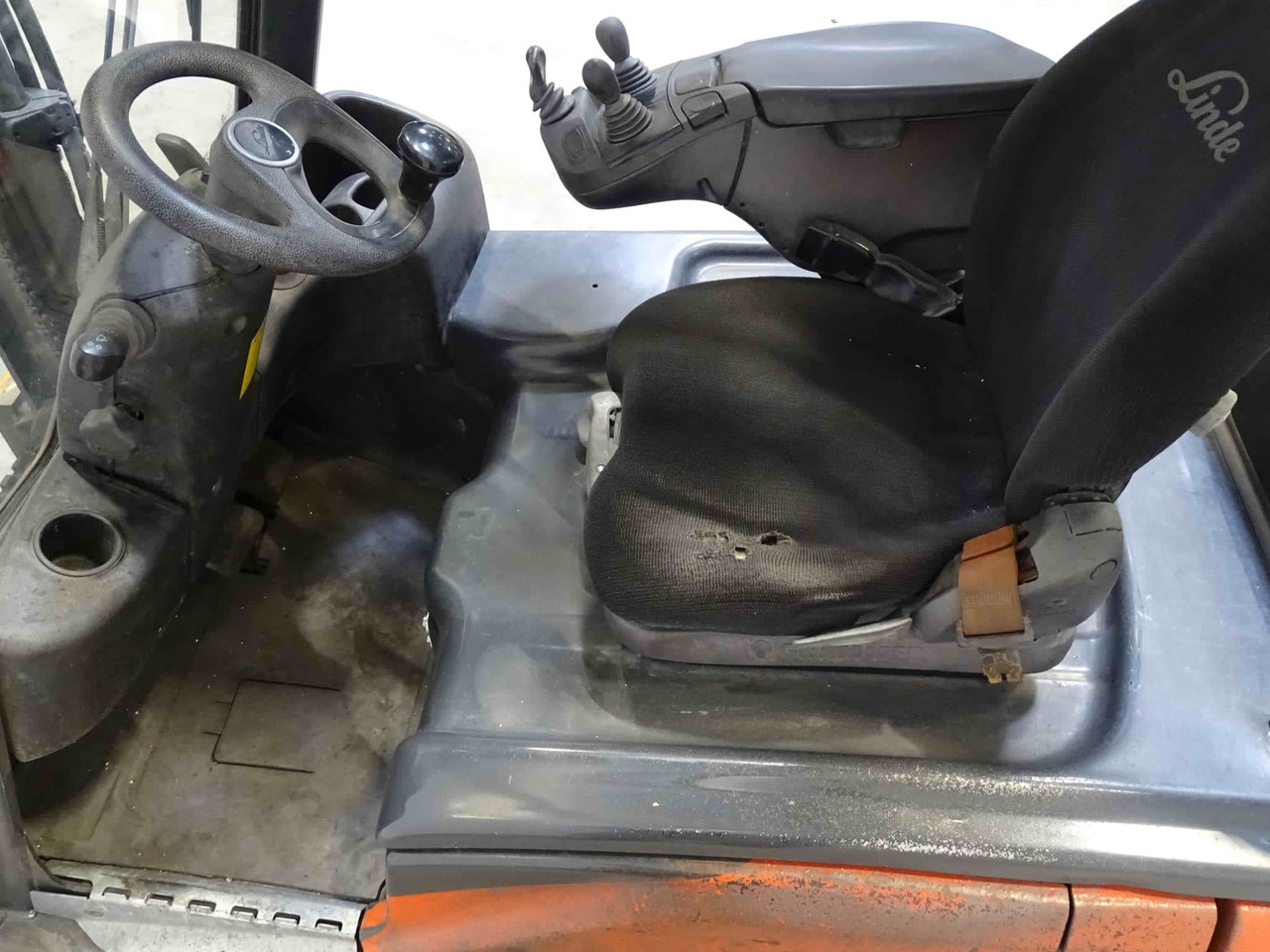 Linde E16P-02 - Electric forklift: picture 3 Linde E16P-02 - Electric forklift: picture 3