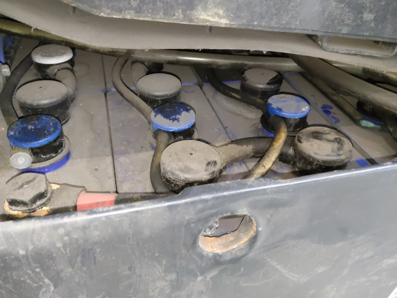 Linde E30HL-01/600 - Electric forklift: picture 4 Linde E30HL-01/600 - Electric forklift: picture 4