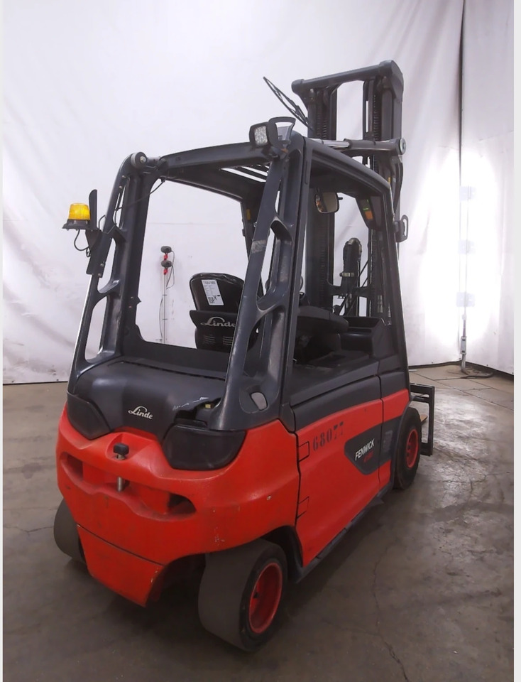 Linde E30L-01 - Electric forklift: picture 3 Linde E30L-01 - Electric forklift: picture 3