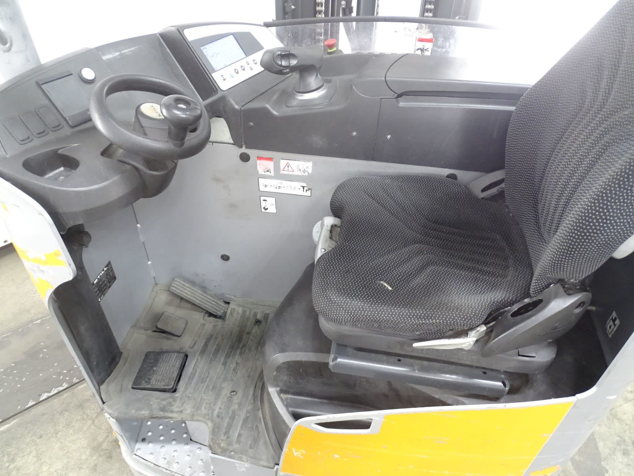 STILL FM-X17 - Reach truck: picture 4 STILL FM-X17 - Reach truck: picture 4