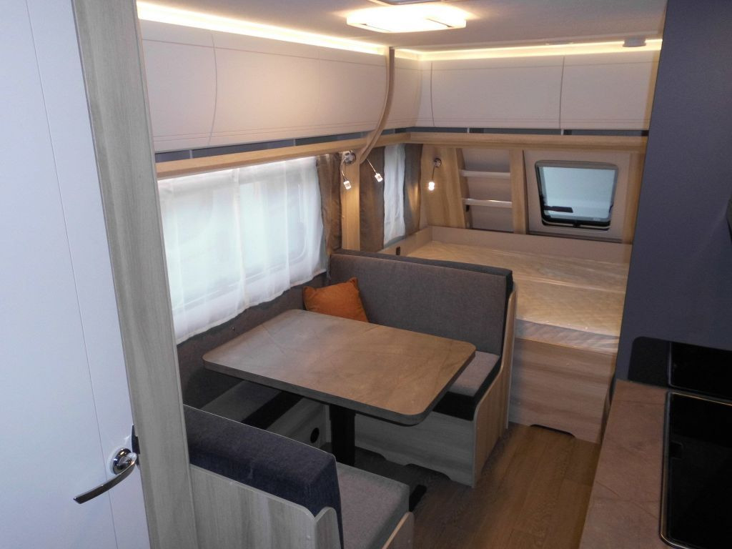 Caravan Hobby De Luxe 490 KMF 2026 GARAGE AUTARK 1800kg.+++: picture 8