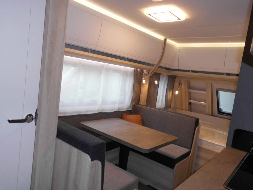 Caravan Hobby De Luxe 490 KMF 2026 GARAGE AUTARK 1800kg.+++: picture 6