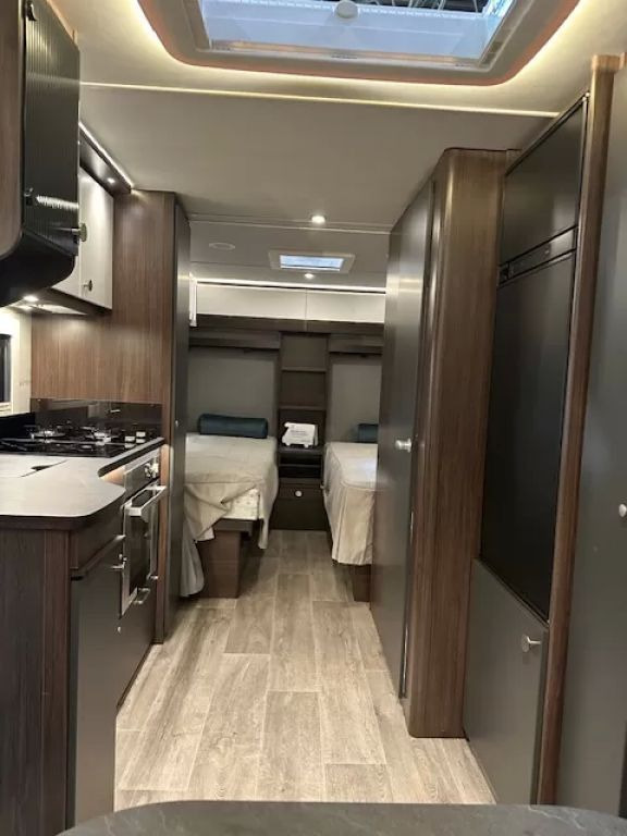 Polar Blackline 590 S WINTERCAMPING & LUXUS PUR - Caravan: picture 5 Polar Blackline 590 S WINTERCAMPING & LUXUS PUR - Caravan: picture 5