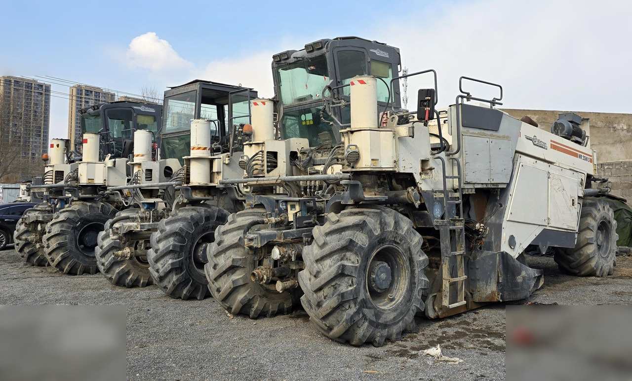 2010 WIRTGEN WR2500S - Soil stabilizer: picture 1 2010 WIRTGEN WR2500S - Soil stabilizer: picture 1