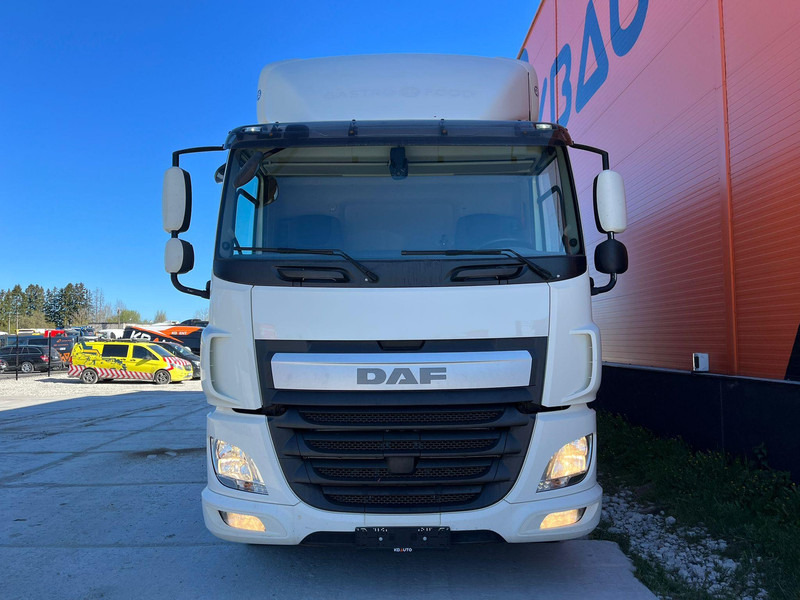 DAF CF 370 6x2 HULTSTEINS / BOX L=8744 mm - Refrigerator truck: picture 3 DAF CF 370 6x2 HULTSTEINS / BOX L=8744 mm - Refrigerator truck: picture 3
