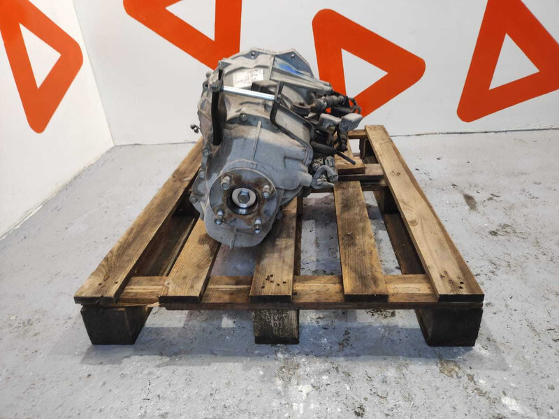 Nissan NT 400 Cabstar Gearbox 32010-LC62A / LOW MILEAGE - Gearbox for Truck: picture 2 Nissan NT 400 Cabstar Gearbox 32010-LC62A / LOW MILEAGE - Gearbox for Truck: picture 2